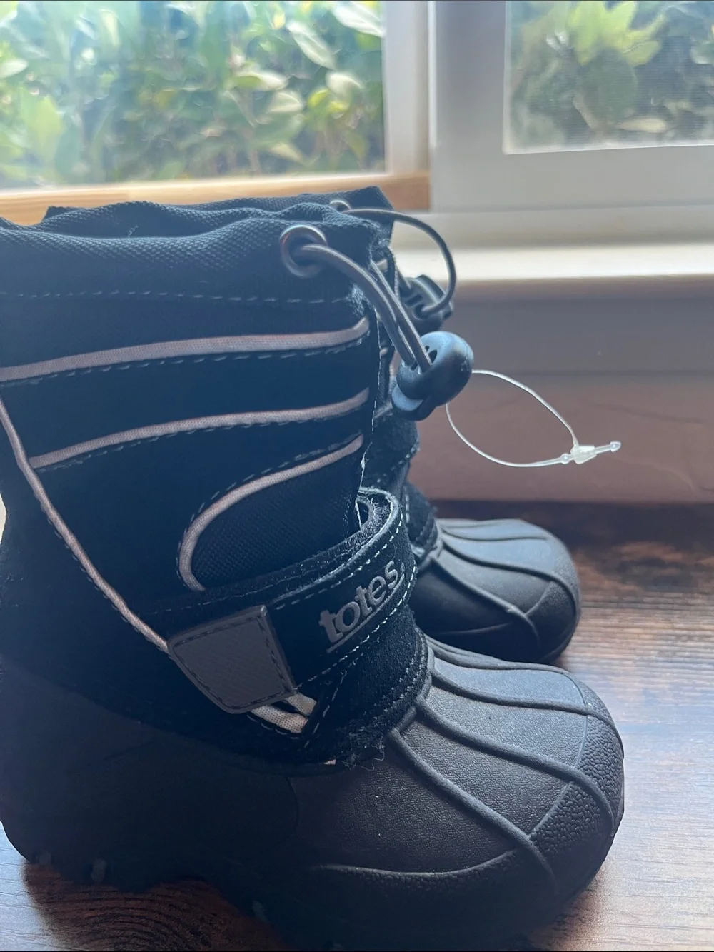 totes Kids Black Waterproof Snow Boots